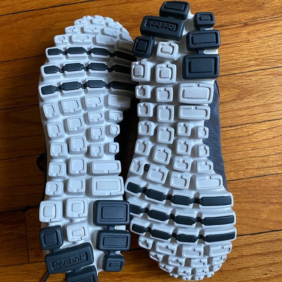 Training Reeboks - Picture 5 of 10